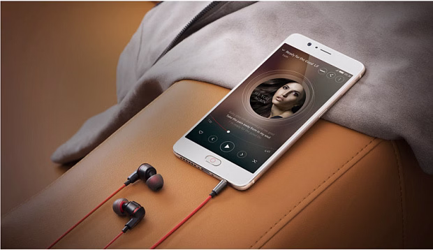 Мобильный телефон Nubia M2