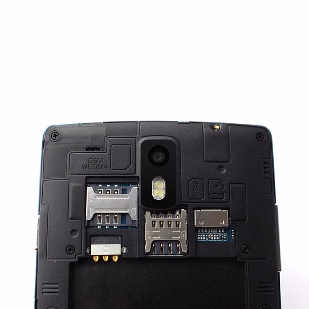 Смартфон Otium P7