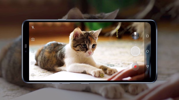 Мобильный телефон LG Q9 One