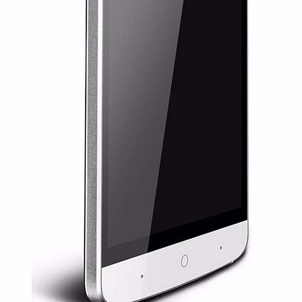 Смартфон Elephone P8000 3GB/16GB