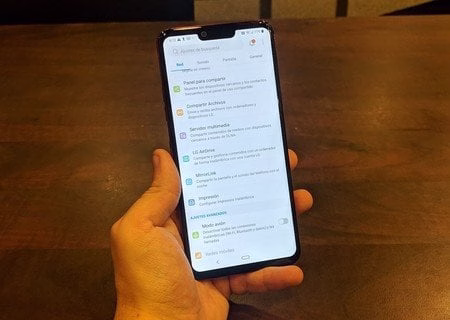 Мобильный телефон LG G8 ThinQ
